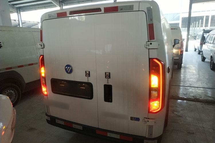 Used Foton Intelligent Blue Elf E7 2024 Facelifted All-Electric Van Flat Roof 2 Seats Evey Lithium Energy 41.86 kWh