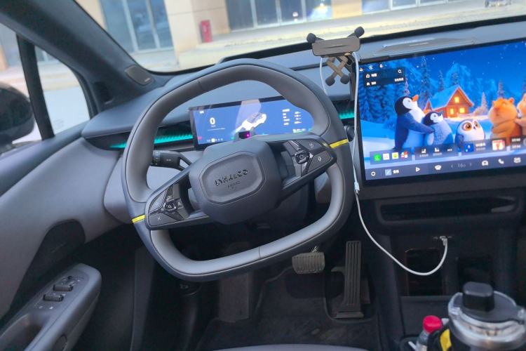 Used Lynk & Co Z20 2025 530 km Range Rear-Drive Max "Chasing the Sun" Edition
