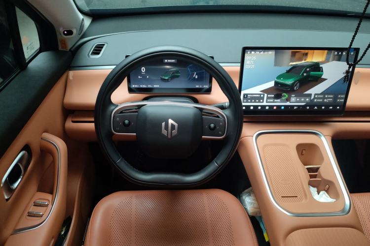 Used Leapmotor C16 2026 Extended-Range 280 LiDAR Zhizun Edition 5 Seats
