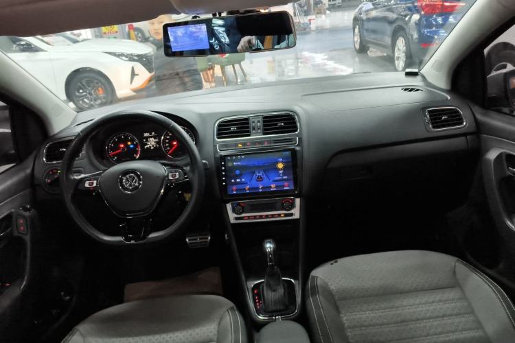 Used Volkswagen Polo 2014 1.6L Cross Polo Automatic
