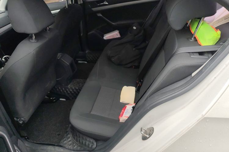 Used Volkswagen Lavida 2018 Classic 1.5L Automatic Fashion Edition China VI Standard Left Rear Seat