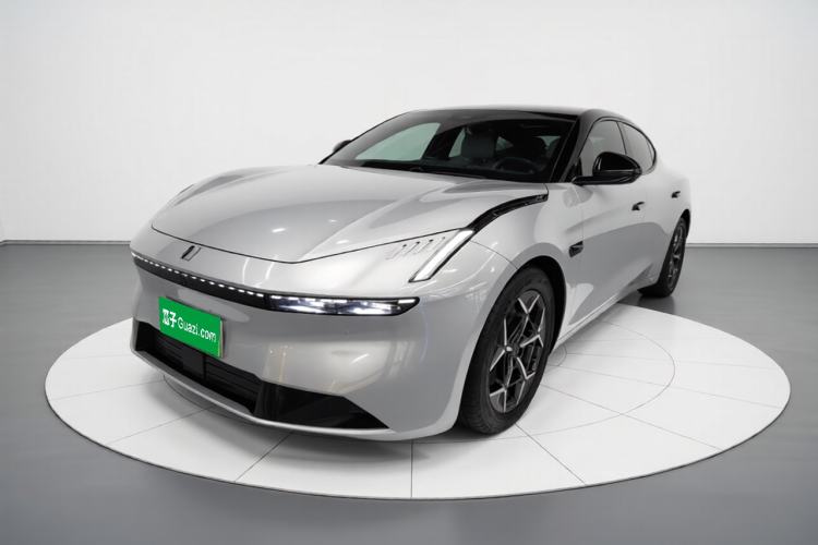 Used Lynk & Co Z10 2025 95 kWh 766 km Range Rear-Wheel Drive Max
