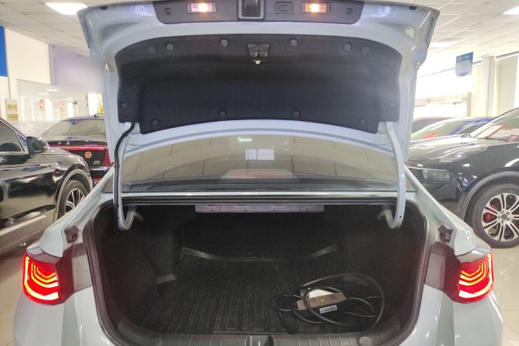 Used Geely Auto Emgrand L HiP 2024 Longteng Edition 1.5TD-DHT Pro 100KM Superior Model
