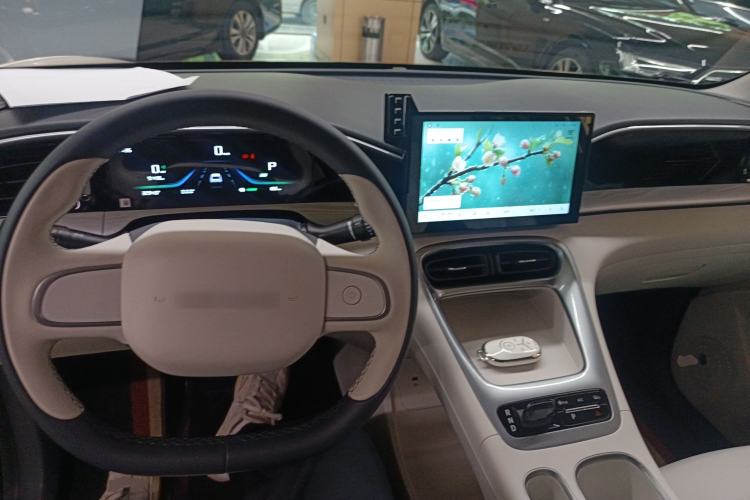 Used Geely Galaxy Geome 2025 310km Youth Edition Center Console