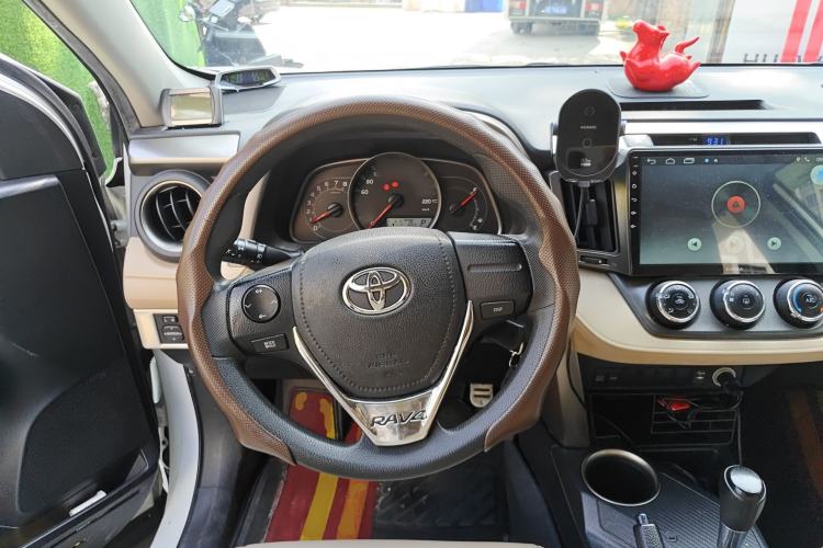 Used Toyota RAV4 2013 2.0L CVT Two-Wheel Drive Urban Edition
