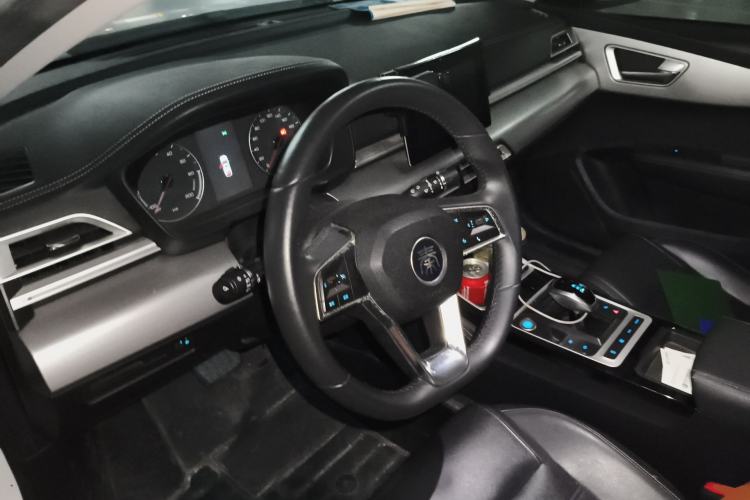 Used BYD Qin New Energy 2019 High-Range Luxury Model
