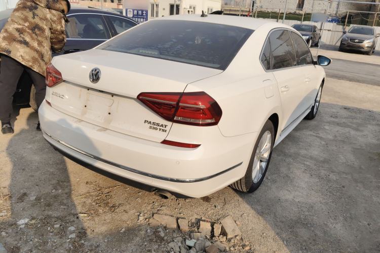 Used Volkswagen Passat 2016 330TSI DSG Luxury Edition