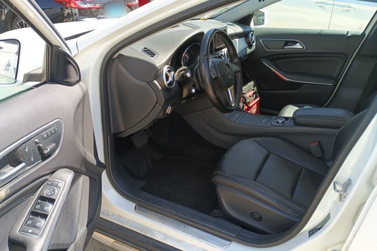 Used Mercedes-Benz GLA 2015 GLA 200 Fashion Model
