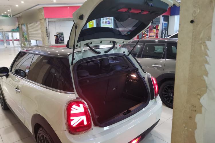 Used MINI MINI 2019 1.5T COOPER Artist