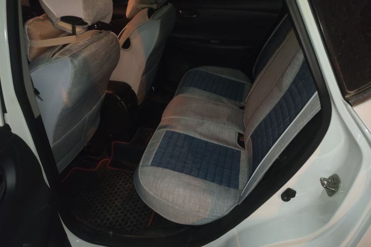 Used Nissan Tiida 2016 1.6L Manual Cool Edition
