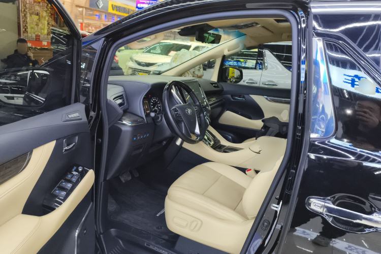 Used Toyota Alphard 2020 Dual-Engine 2.5L Prestige Edition
