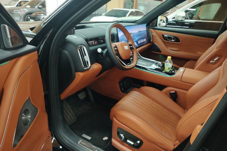 Used Geely Galaxy M9 2025 Model 210km Four-Wheel-Drive Leading Edition
