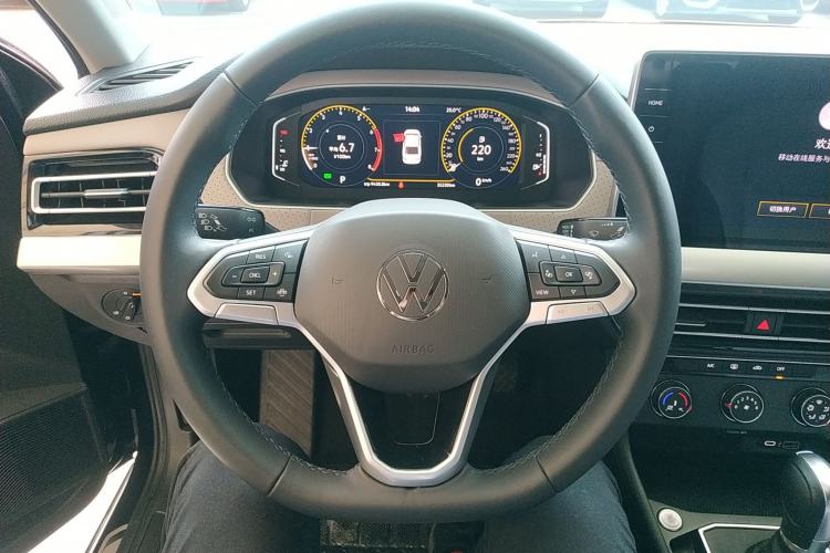 Used Volkswagen Lavida 2023 1.5L Automatic Starry Sky 5 Million Edition Steering Wheel
