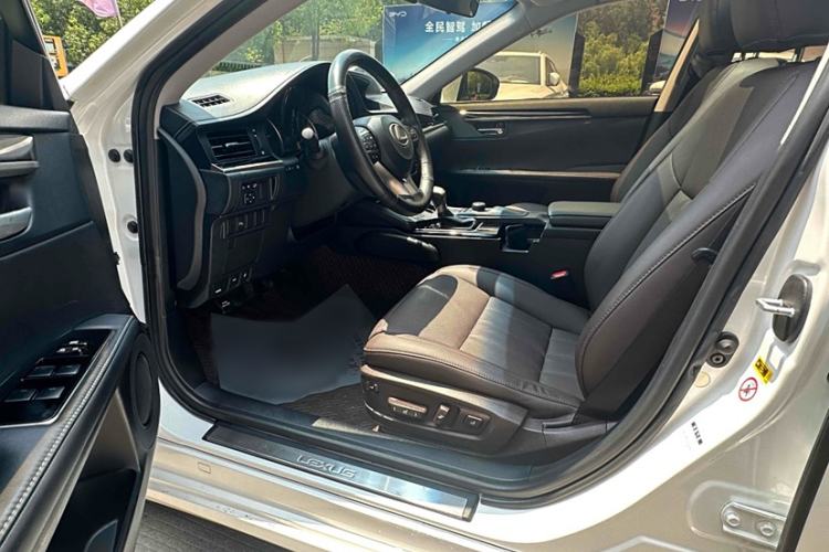 Used Lexus ES 2017 200 30th Anniversary Edition