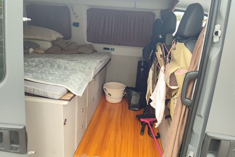 Used Iveco Eurocargo 2021 3.0T Automatic Chao Rui Short Wheelbase Low-Roof Side-Sliding Door F1C
