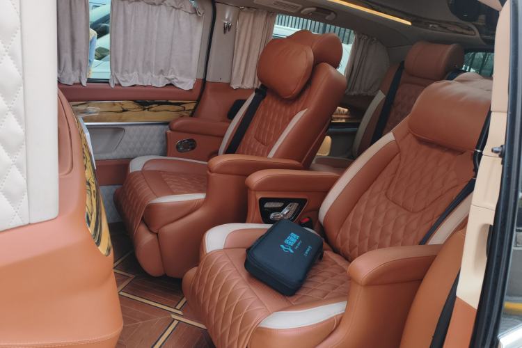 Used Mercedes-Benz V-Class 
