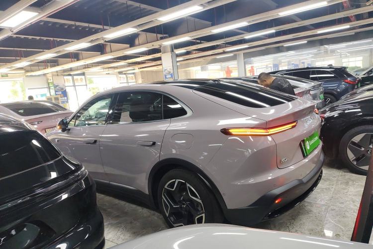 Used ONVO L60 2024 60 kWh All-Wheel Drive