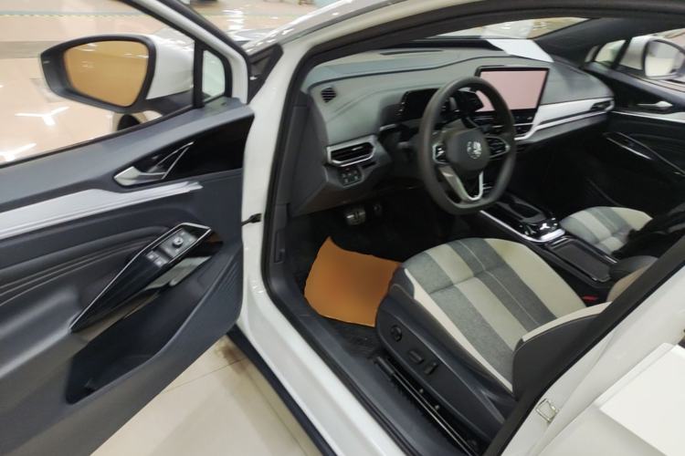 Used Volkswagen ID.4 CROZZ 2024 Pure Edition Limited Edition Driver Seat