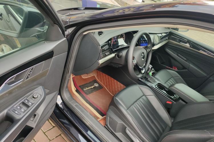 Used Volkswagen Passat 2020 Revised Version 280TSI Business Edition China VI Standard Driver Seat