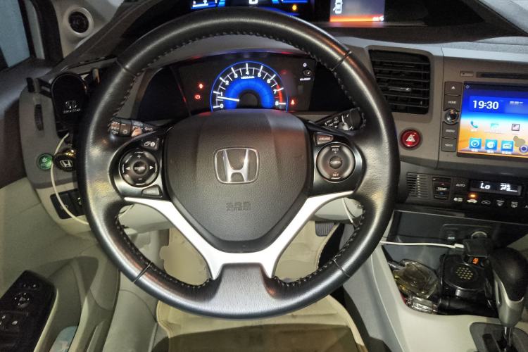 Used Honda Civic 2012 1.8L automatic luxury edition