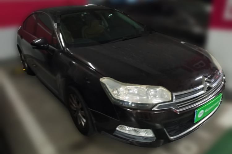 Used Citroen C5 2013 2.0L Manual Comfort Version Front Right 45 Deg