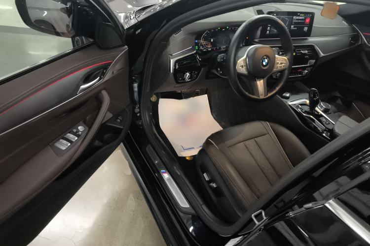 Used BMW 5 Series 2023 530Li xDrive M Sport Package Driver Seat