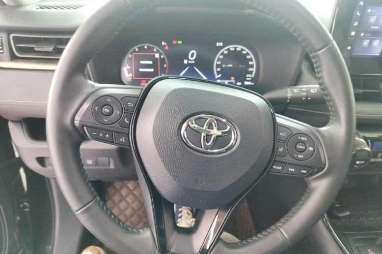 Used Toyota Wildlander 2024 2.0L CVT Two-Wheel Drive Leading Edition
