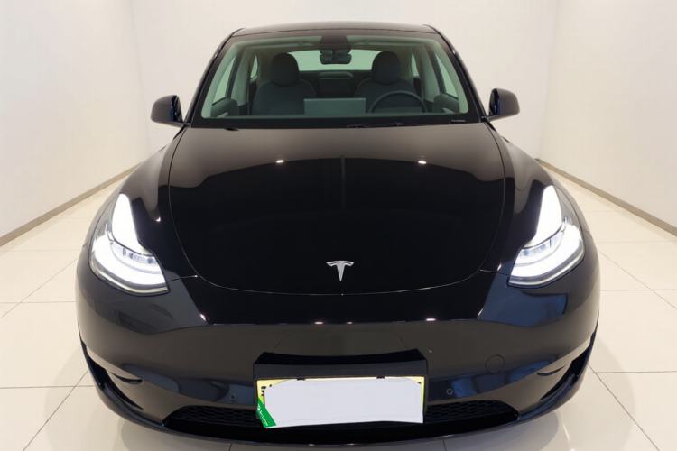Used Tesla Model Y 2023 Long-Range All-Wheel-Drive Version