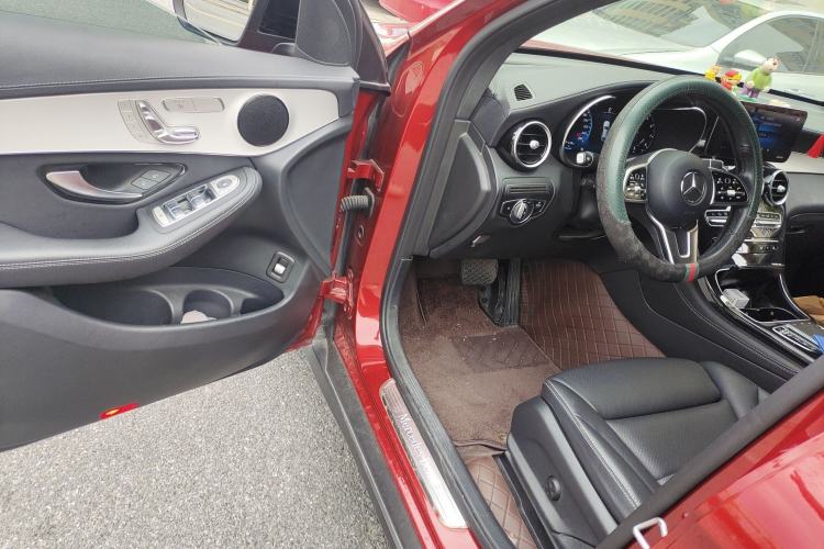 Used Mercedes-Benz GLC Coupe 2020 GLC 260 4MATIC Coupe SUV Driver Seat