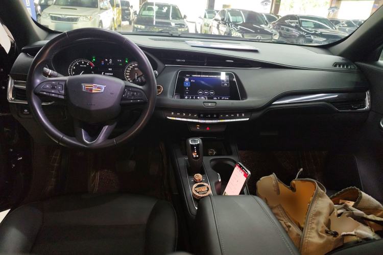 Used Cadillac XT4 2018 28T Two-Wheel Drive Tech Version