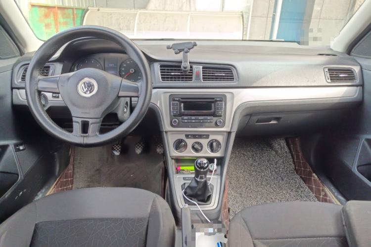 Used Volkswagen Lavida 2013 Classic 1.6L Manual Fashion Edition
