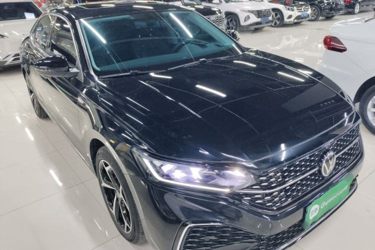 Used Volkswagen Passat 2024 380TSI Starry Dragon Edition
