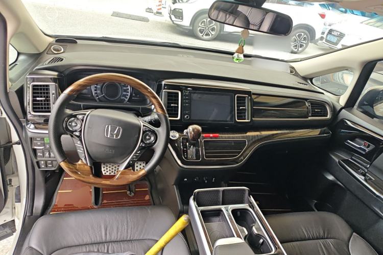 Used Honda Elysion 2019 2.0L Hybrid Luxury Edition Center Console