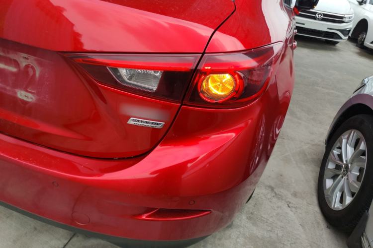 Used Mazda Mazda 3 Axela 2019 Cloud-Controlled Sedan 1.5L Automatic Luxury Model China VI Standard