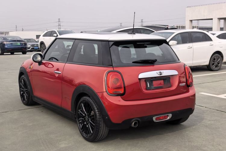 Used MINI MINI 2014 1.5T COOPER Fun
