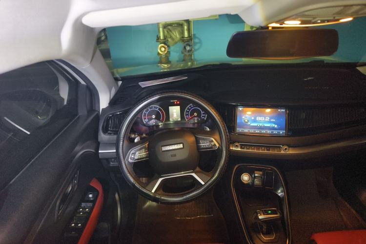 Used Haval H2s 2017 Red-Label 1.5T Dual-Clutch Elite Model Steering Wheel