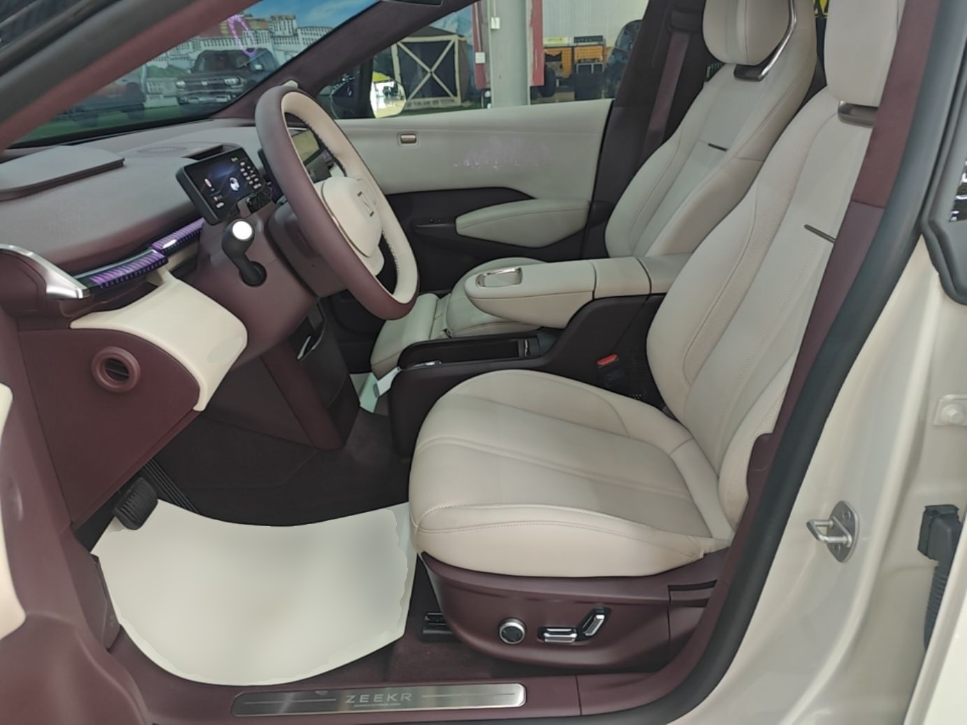 Zeekr X 2023 Rear-Drive YOU Edition 4 Seats — снимка 17