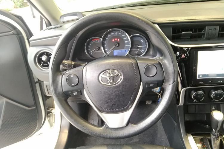 Used Toyota Levin 2017 Revised 185T CVT Leading Edition China V Standard Steering Wheel