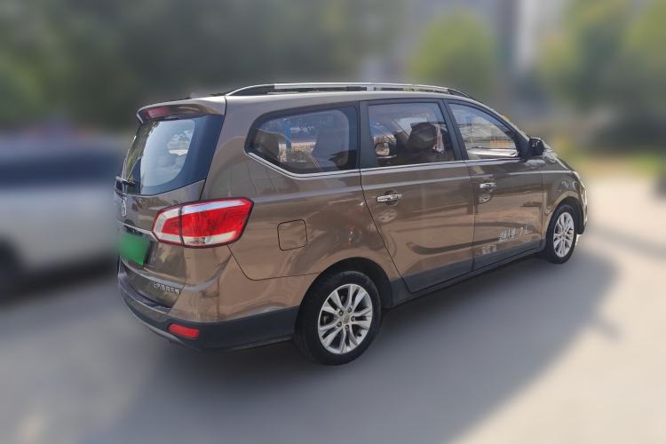 Used Baojun 730 2014 1.5L manual Comfort version 7 seats