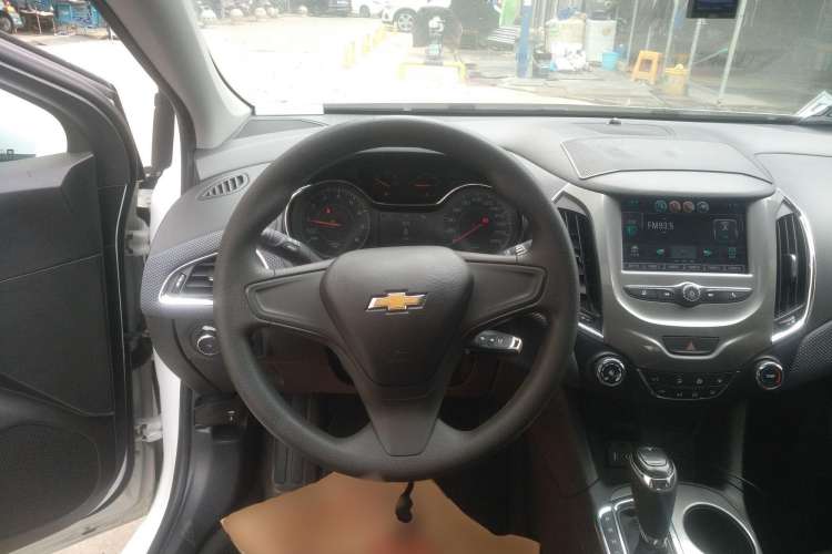 Used Chevrolet Cruze 2018 320 Automatic Pioneer Sunroof Edition