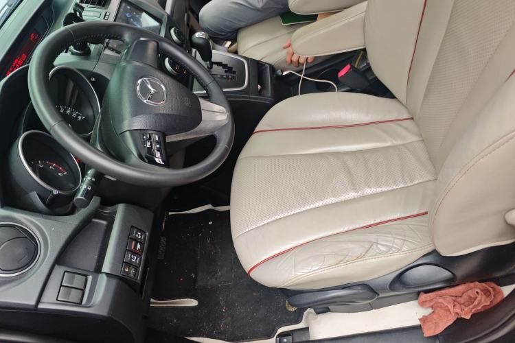 Used Mazda 5 2011 2.0L Automatic Luxury Edition Left Front Seat