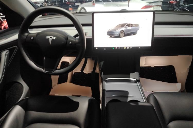 Used Tesla Model Y 2023 Rear-Wheel-Drive Version
