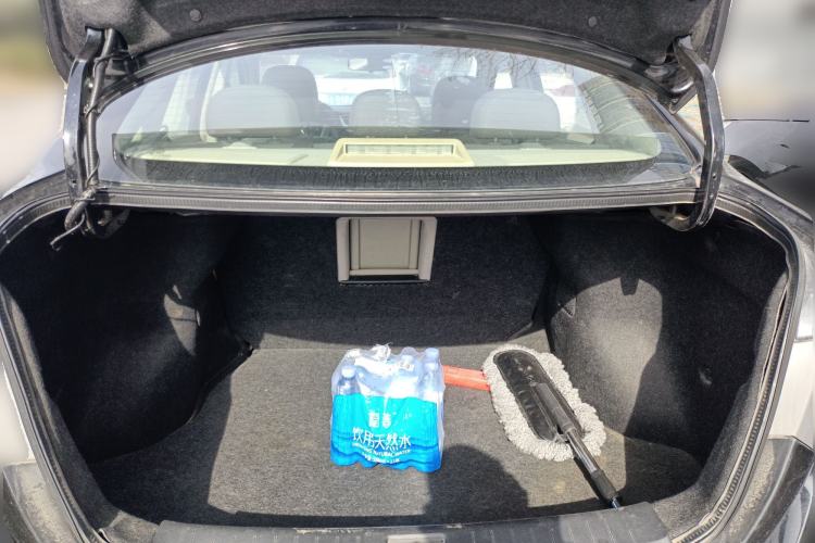 Used Nissan Sylphy 2014 1.6XV CVT Deluxe Edition Trunk