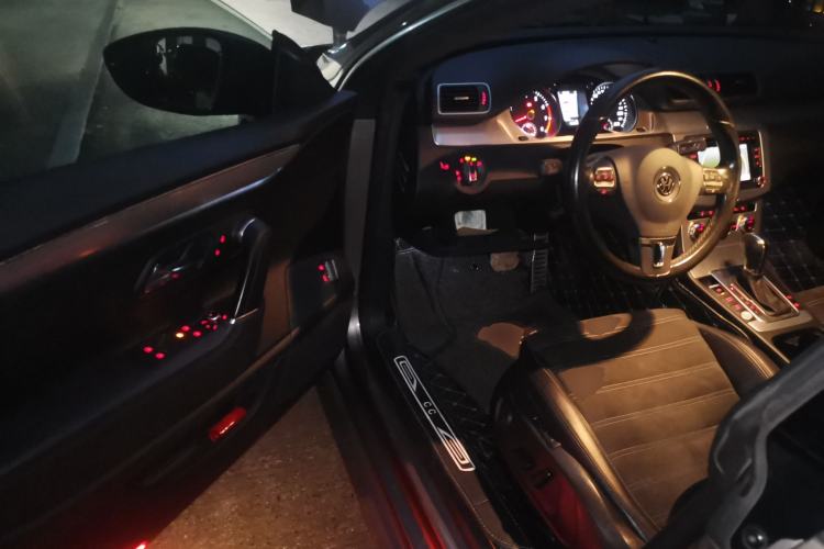 Used Volkswagen FAW-Volkswagen CC 2013 2.0 TSI Luxury Model Driver Seat