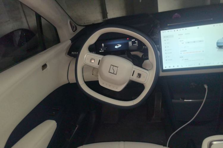 Used Zeekr X 2023 Four-Wheel Drive YOU Edition 4 Seats Steering Wheel