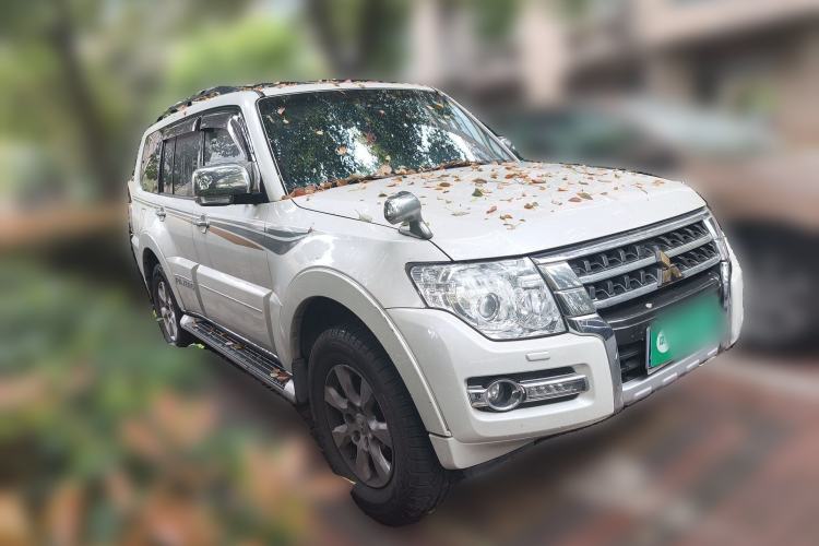 Used Mitsubishi Pajero 2015 3.0L Automatic Elite Plus Version China V Standard