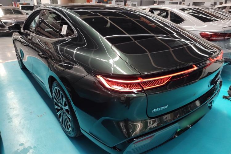 Used Geely Galaxy 8 2025 130km EM-P Starship Edition
