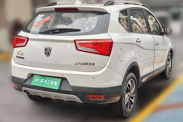 Used Baojun 560 2015 1.8L manual luxury version