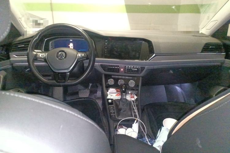 Used Volkswagen Sagitar 2022 280TSI DSG Excellence Edition Center Console