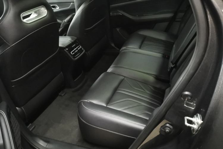 Used Changan UNI-K 2023 2.0T Two-Wheel Drive YueShang Trim
